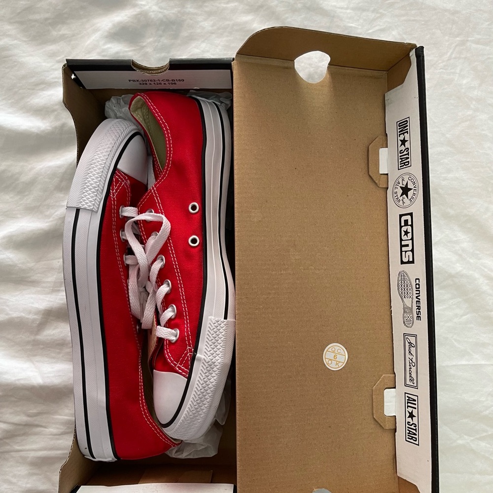 Converse All Star Ox Low Cut In Red size US8 mens
